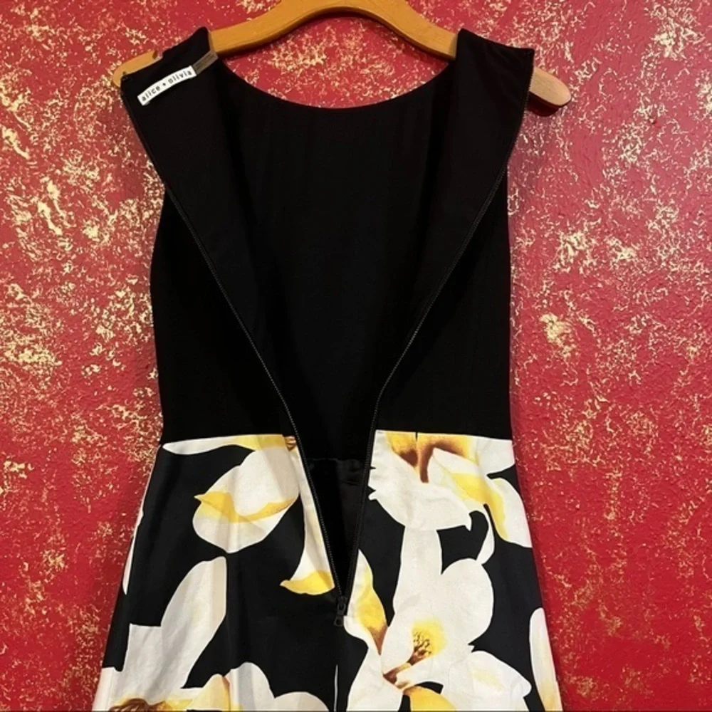 ALICE + OLIVIA KOURTNEY Sleeveless Box Pleated Combo Lined Dress Black /Floral 2 - Picture 6 of 15